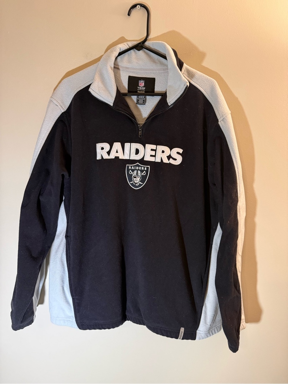 Reebok NFL Men’s Black and Gray Raiders Half-Zip Pullover Fleece size M